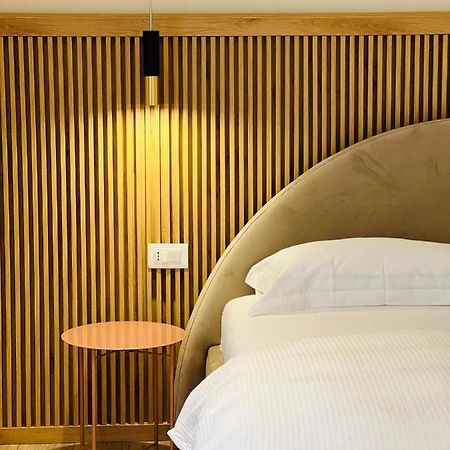 Tirana Center Hideaway Apartment Bagian luar foto