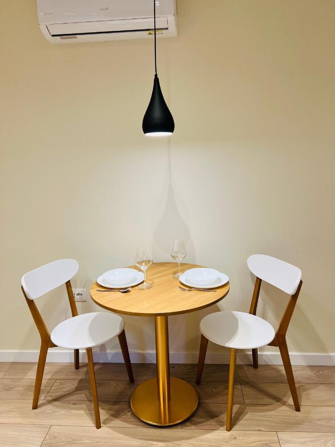Tirana Center Hideaway Apartment Bagian luar foto